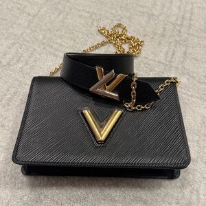 TWO PIECES Louis Vuitton Twist Belt Wallet on Chain Epi Leather AND BELT
